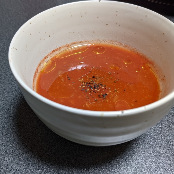 素朴なトマトスープ
